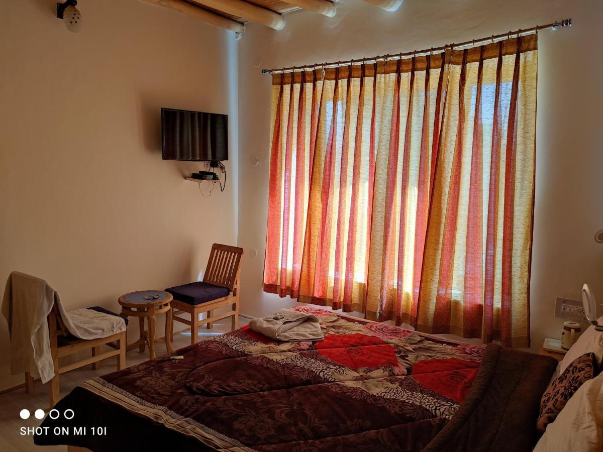 The Mir Villa Ladakh เลห์ ภายนอก รูปภาพ
